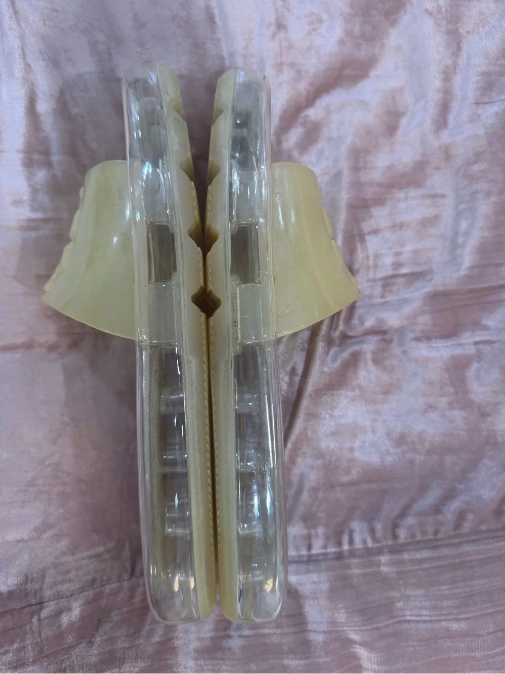 Tory Burch bubble jelly slides size 9B in clear!
